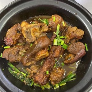 Braised-Pork-Trotters-1.jpeg C02 卤猪脚 Braised Pork Trotters