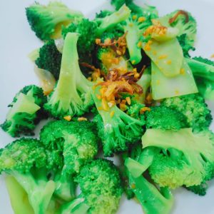 E07 清炒西兰花 Stir-fried Broccoli