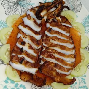 招牌烧青目.jpeg B03 招牌烧青目 Signature Grilled Bigfin Reef Squid