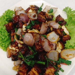酱爆烧肉 Stir-Fried Roasted Pork in Bean Sauce